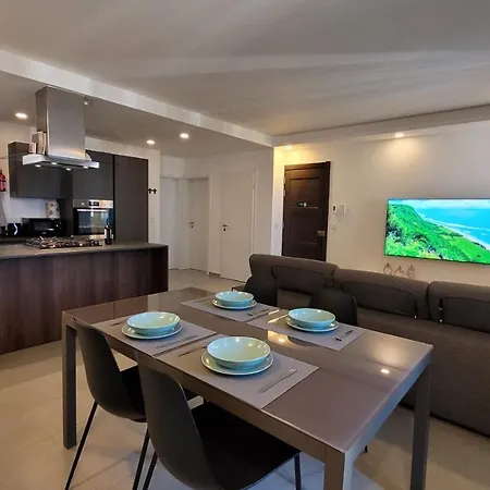 Stylish - Modern - Large Terrace - 2 Bed - 200 M From Sea - Fully Air Con San Pawl il-Baħar Exterior photo