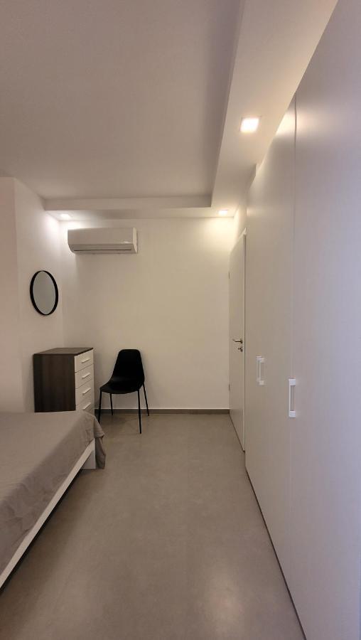 Stylish - Modern - Large Terrace - 2 Bed - 200 M From Sea - Fully Air Con